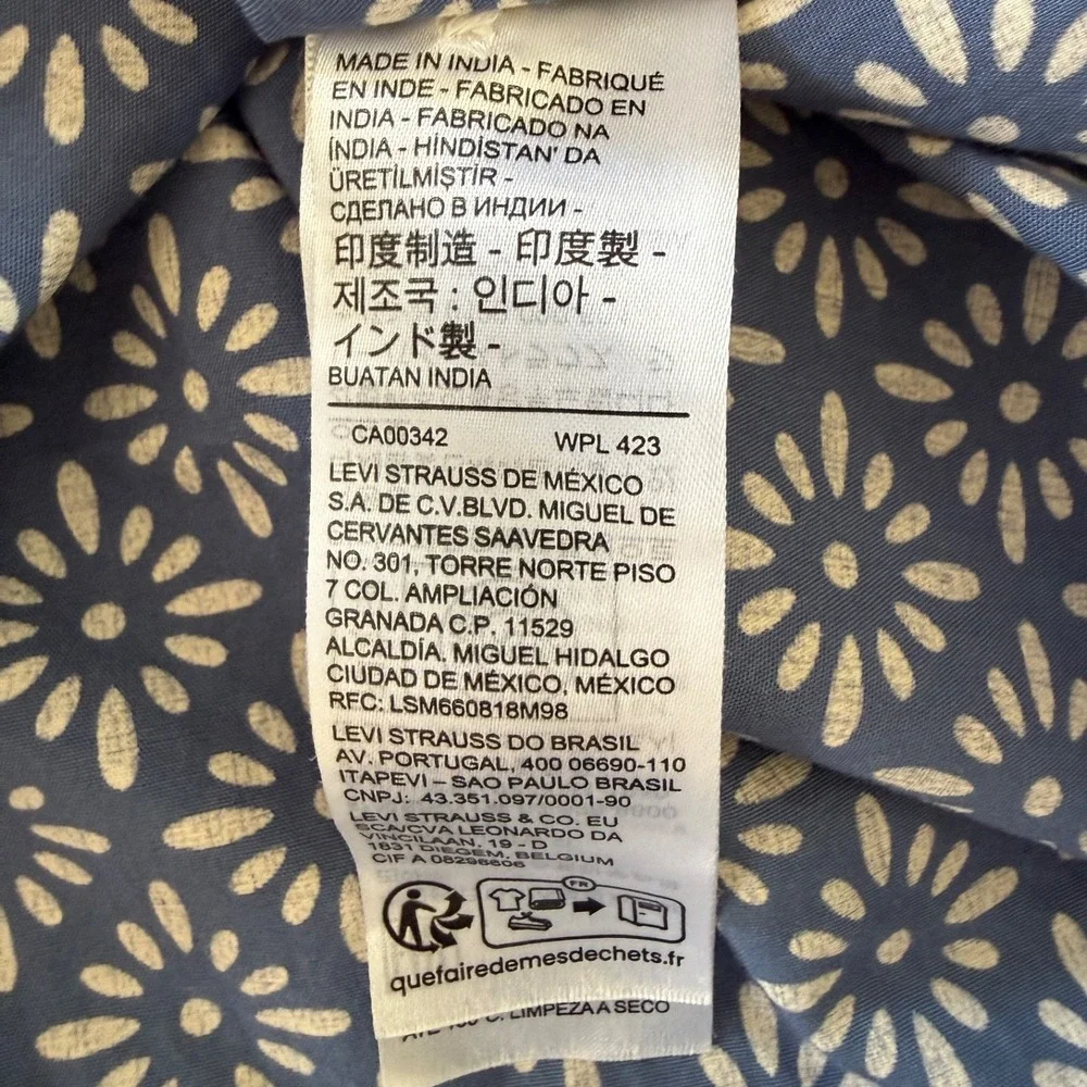 Levis excellent preowned